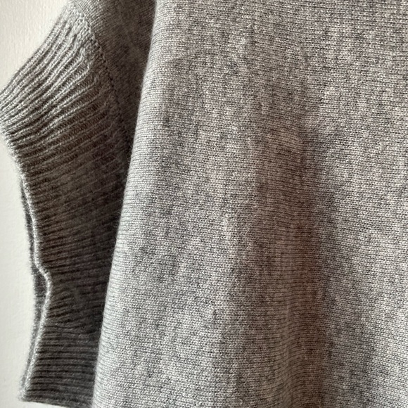 NWT Vince Grey Short Sleeve Cowl Neck Cashmere Boxy Sweater, XS (runs huge) S, M - Picture 6 of 8